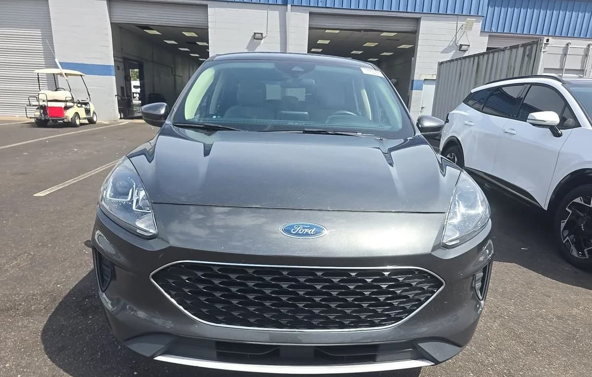 2020 FORD ESCAPE SE 3