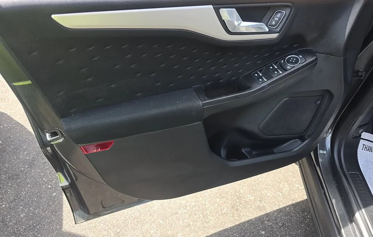 2020 FORD ESCAPE SE 6