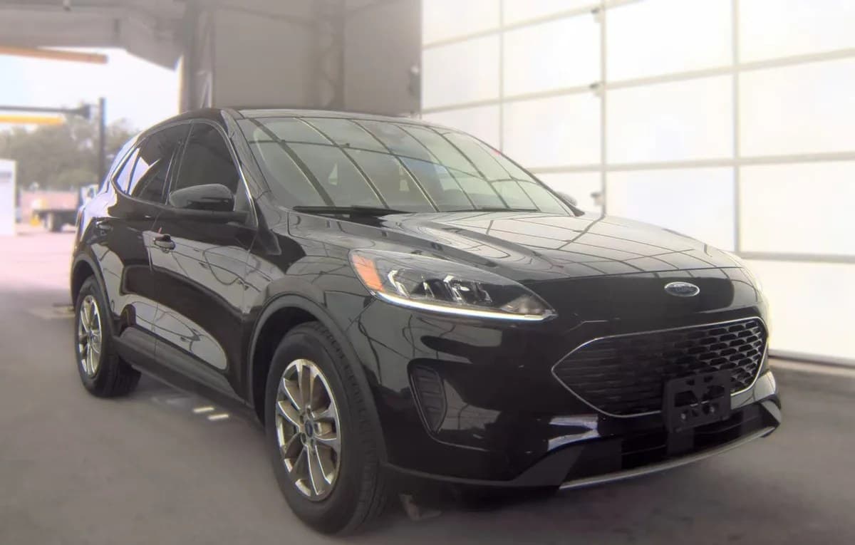 2021 FORD ESCAPE SE 4