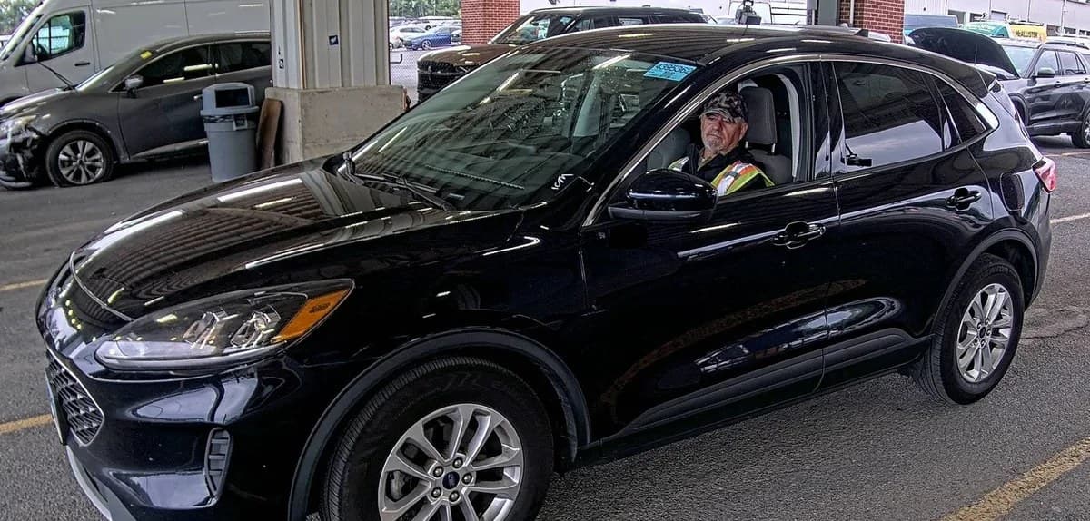 2021 FORD ESCAPE SE 2