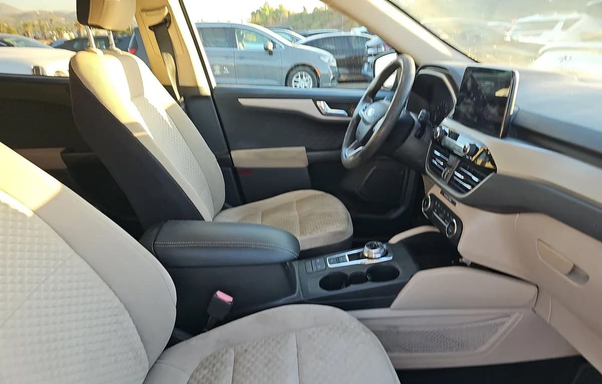 2020 FORD ESCAPE SE 5