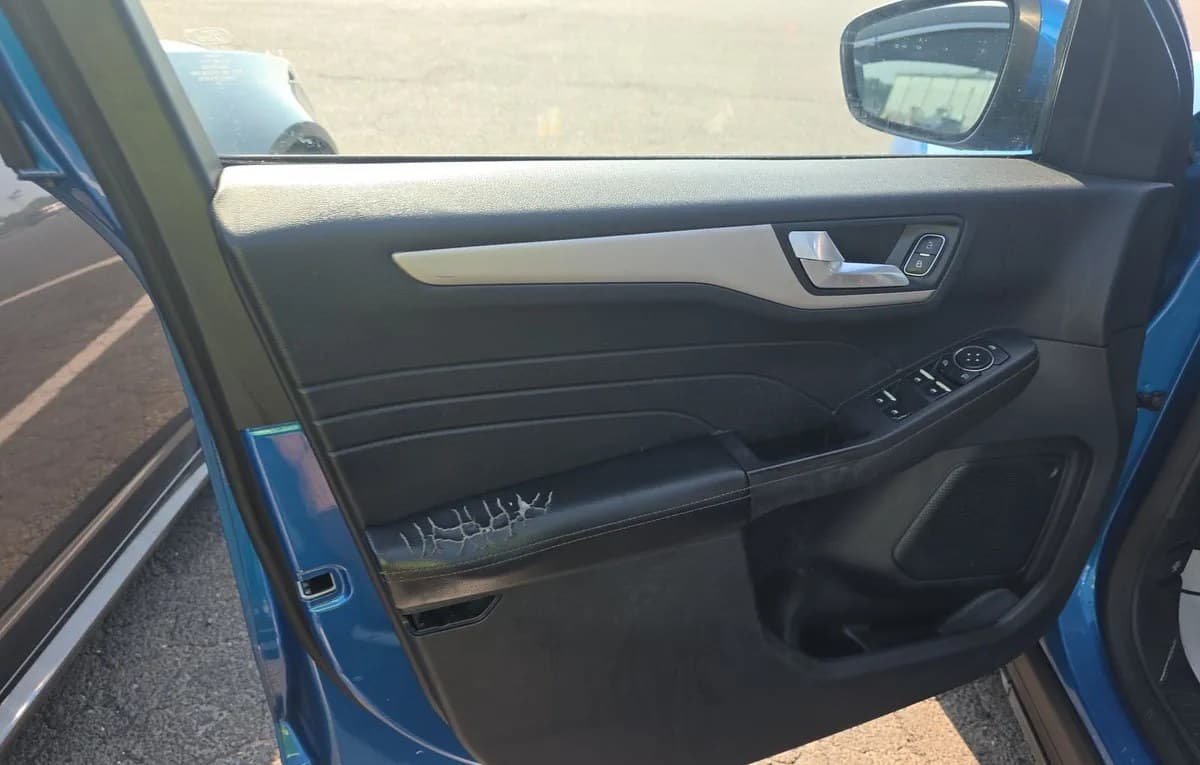 2021 FORD ESCAPE SE 5