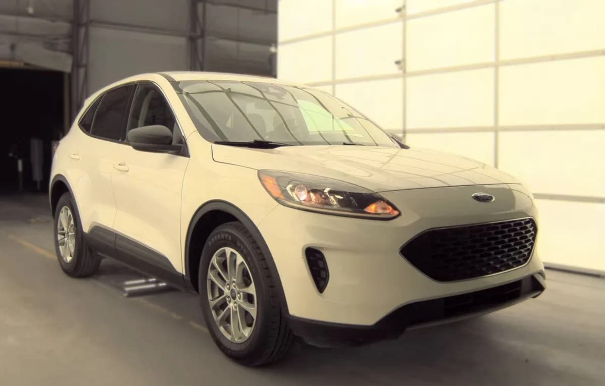 2022 FORD ESCAPE SE 4