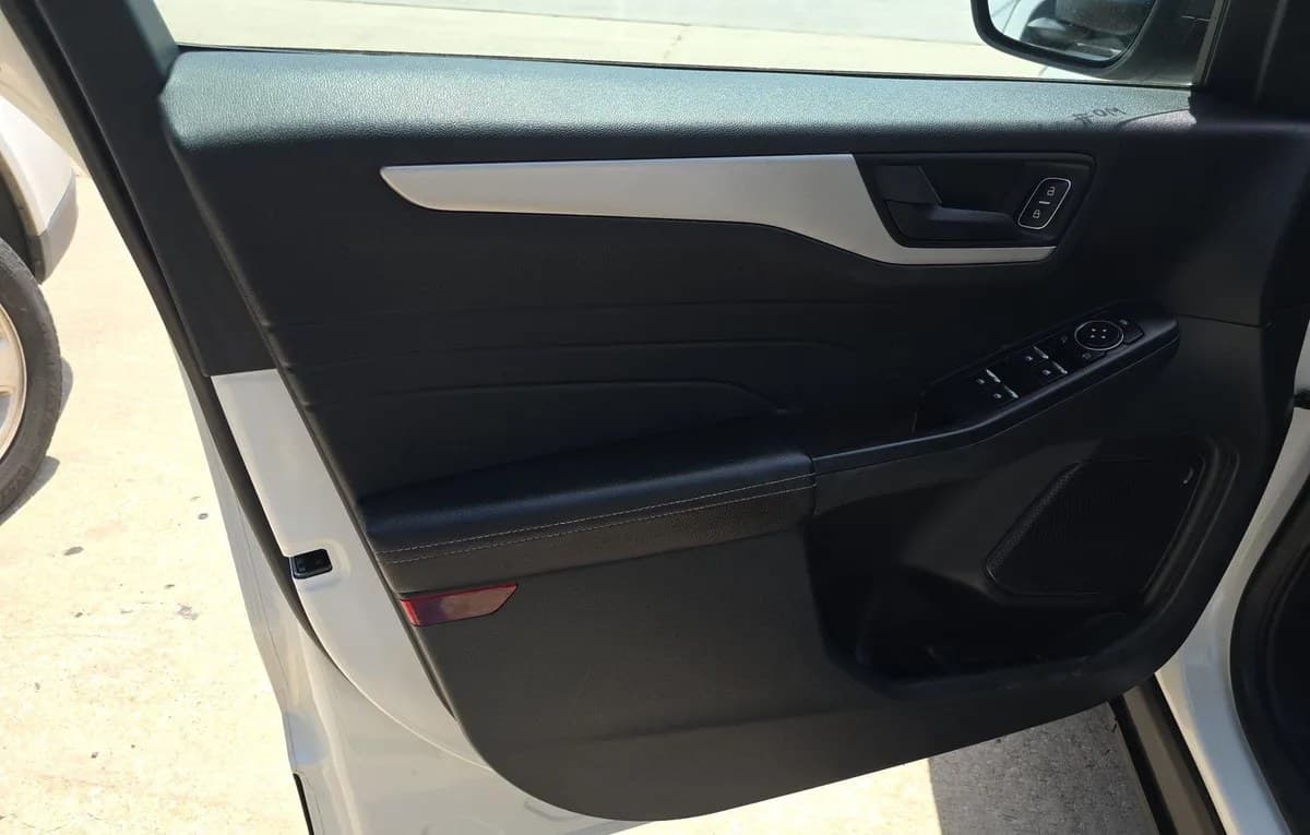 2022 FORD ESCAPE SE 6