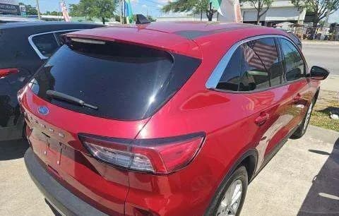 2021 FORD ESCAPE SE 4