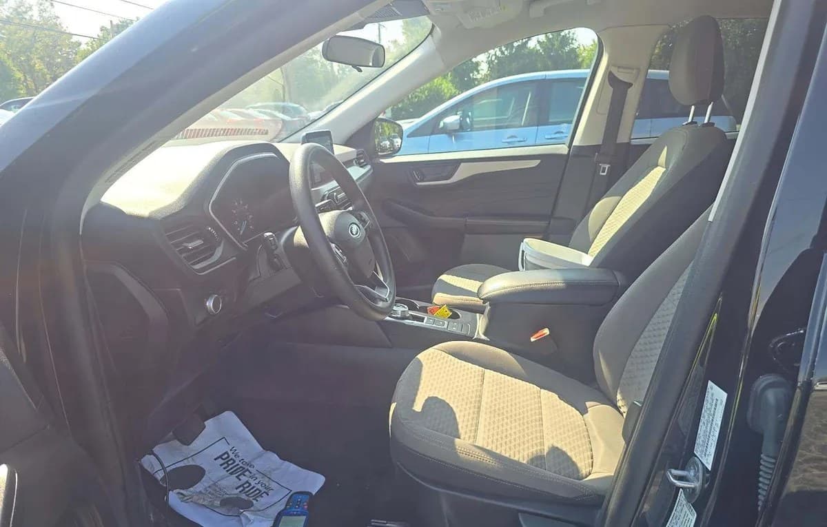 2022 FORD ESCAPE SE 4