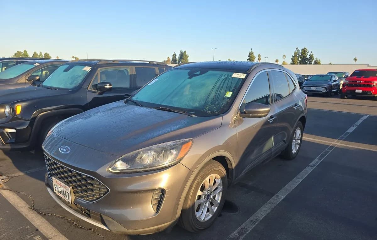 2021 FORD ESCAPE SE 2
