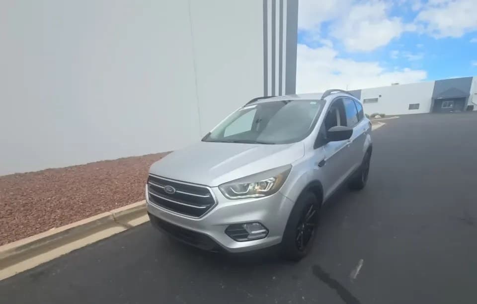 2017 FORD ESCAPE SE 1