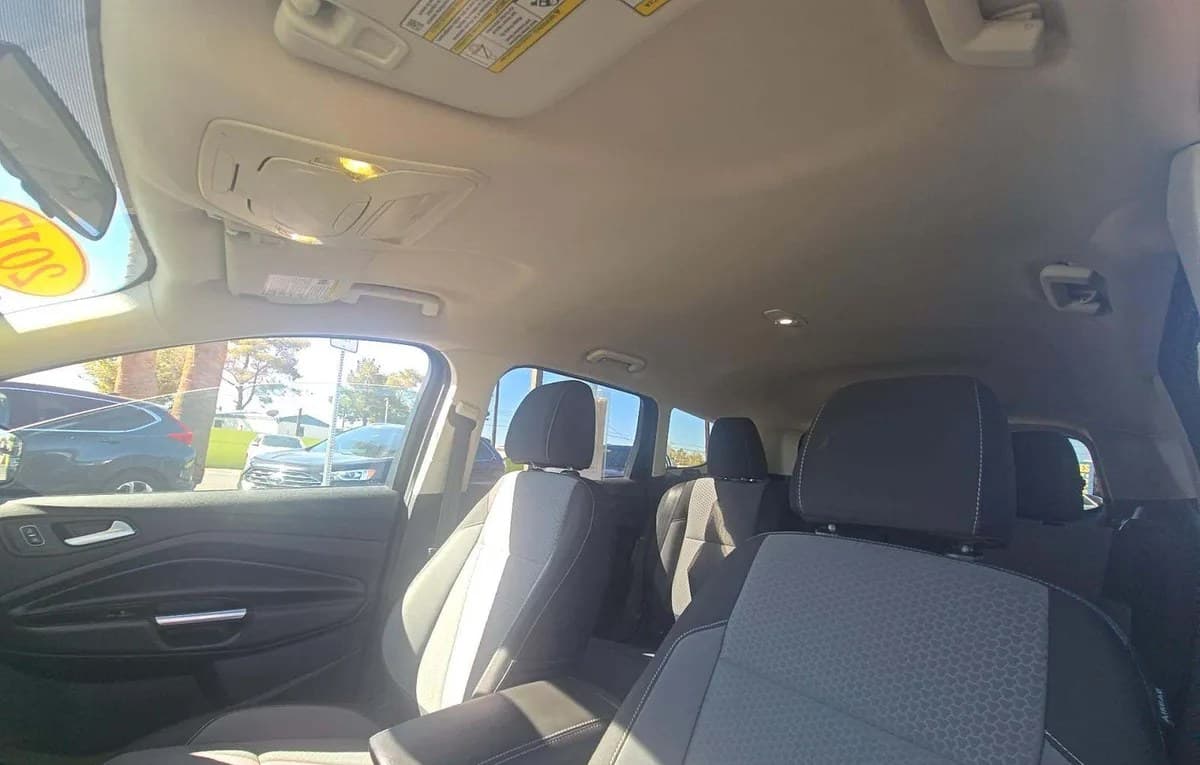 2017 FORD ESCAPE SE 5