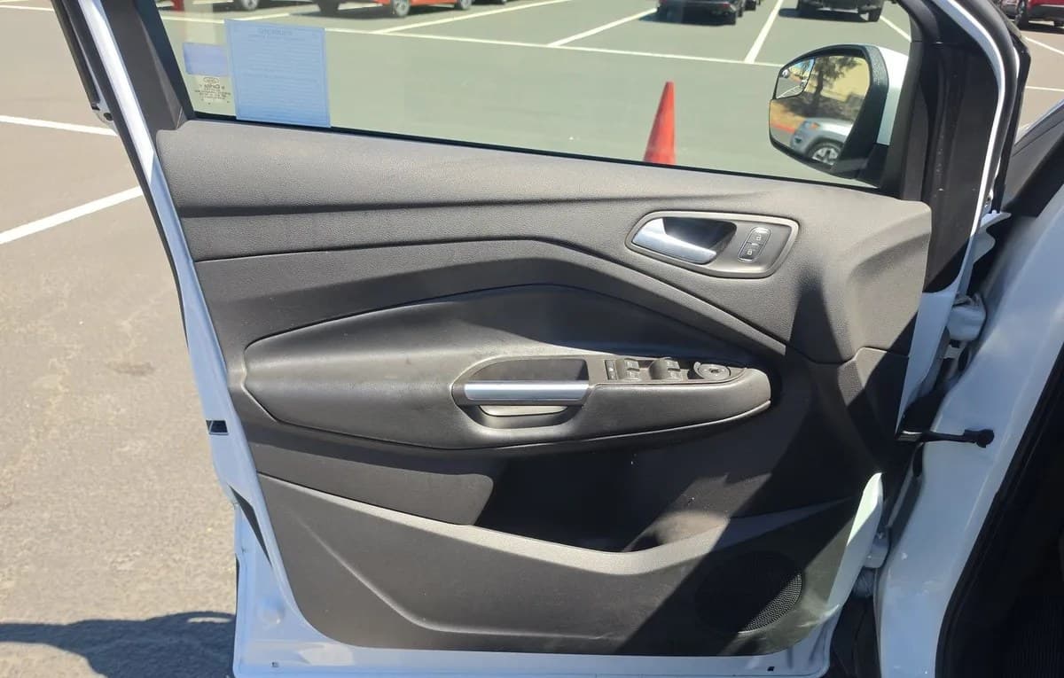 2019 FORD ESCAPE SE 6