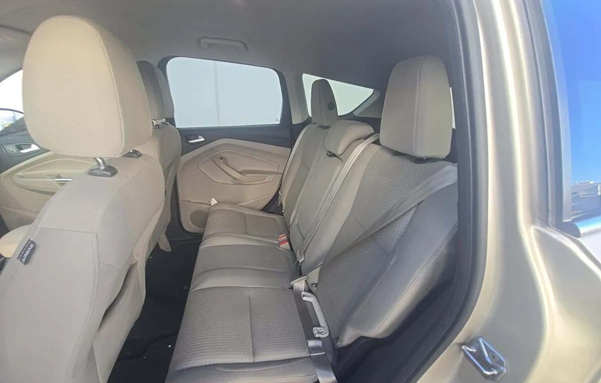 2017 FORD ESCAPE SE 6