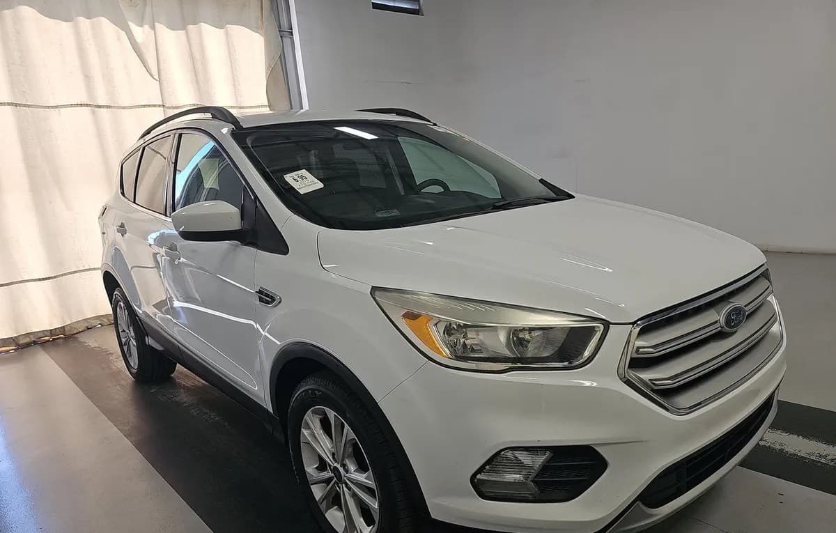 2018 FORD ESCAPE SE 4