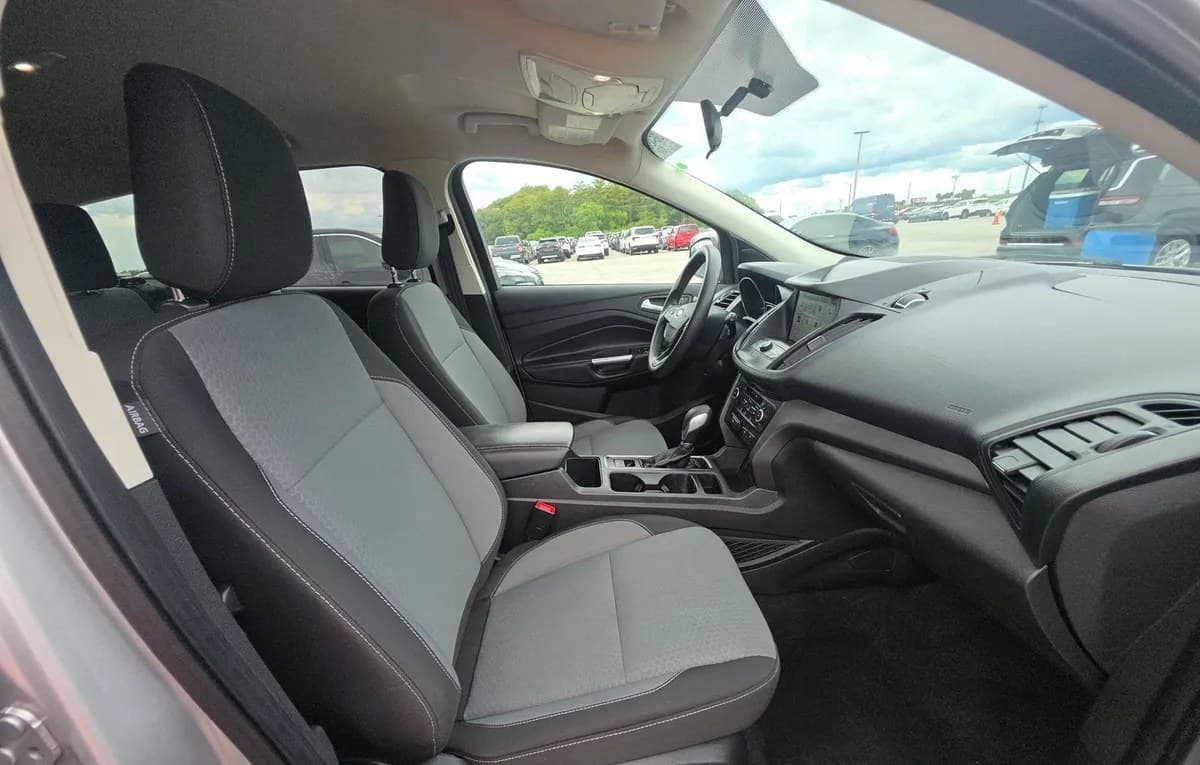2019 FORD ESCAPE SE 4