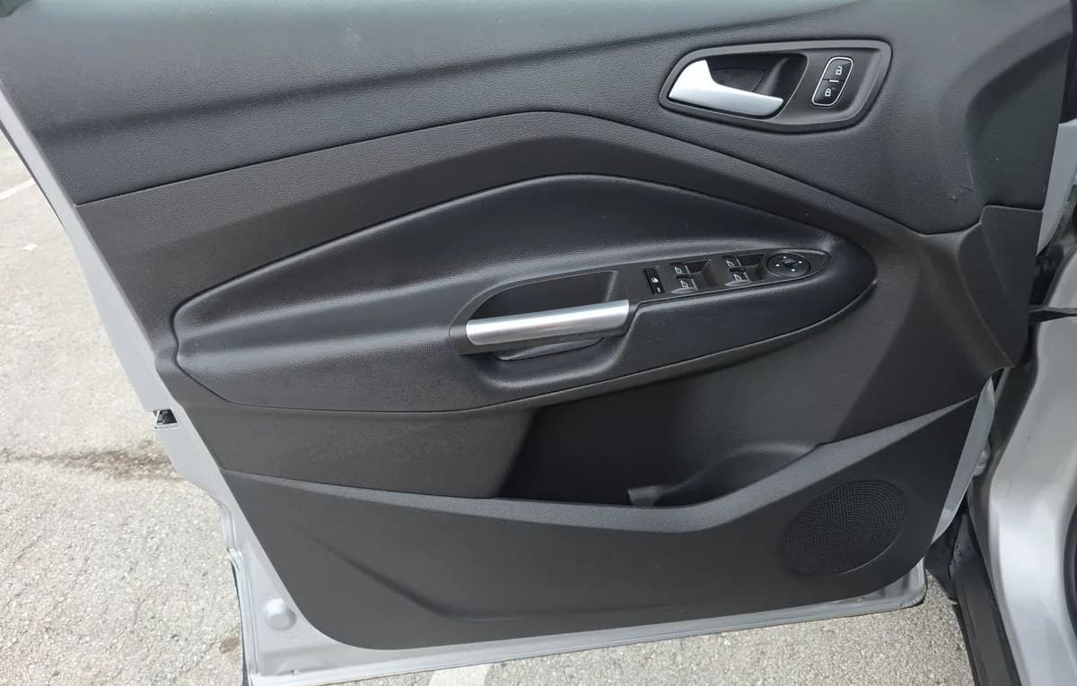 2019 FORD ESCAPE SE 5
