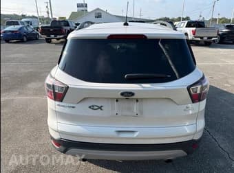 2017 FORD ESCAPE SE 8