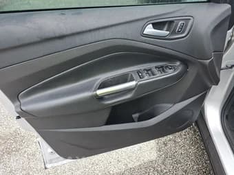 2017 FORD ESCAPE SE 10