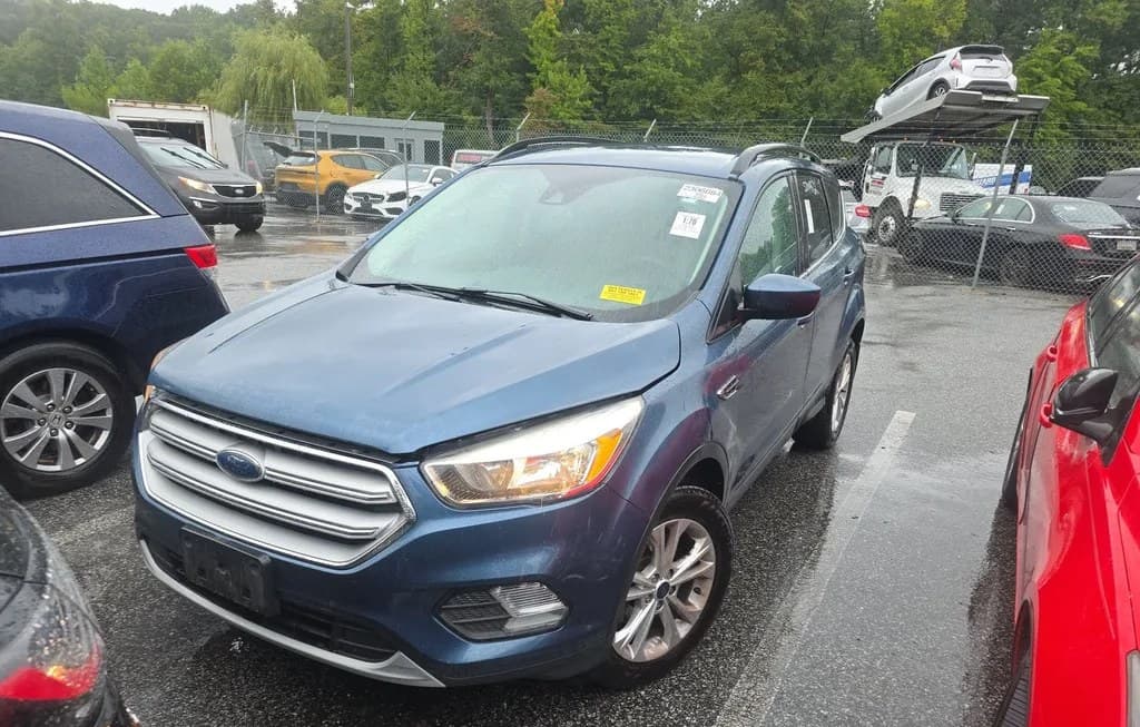 2018 FORD ESCAPE SE 1