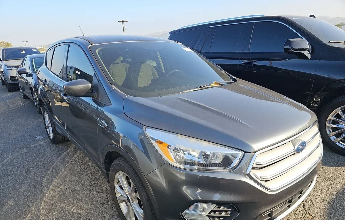 2019 FORD ESCAPE SE 4