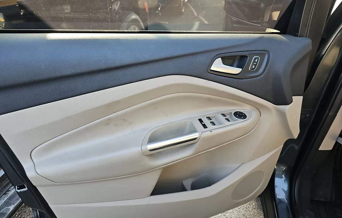2019 FORD ESCAPE SE 6