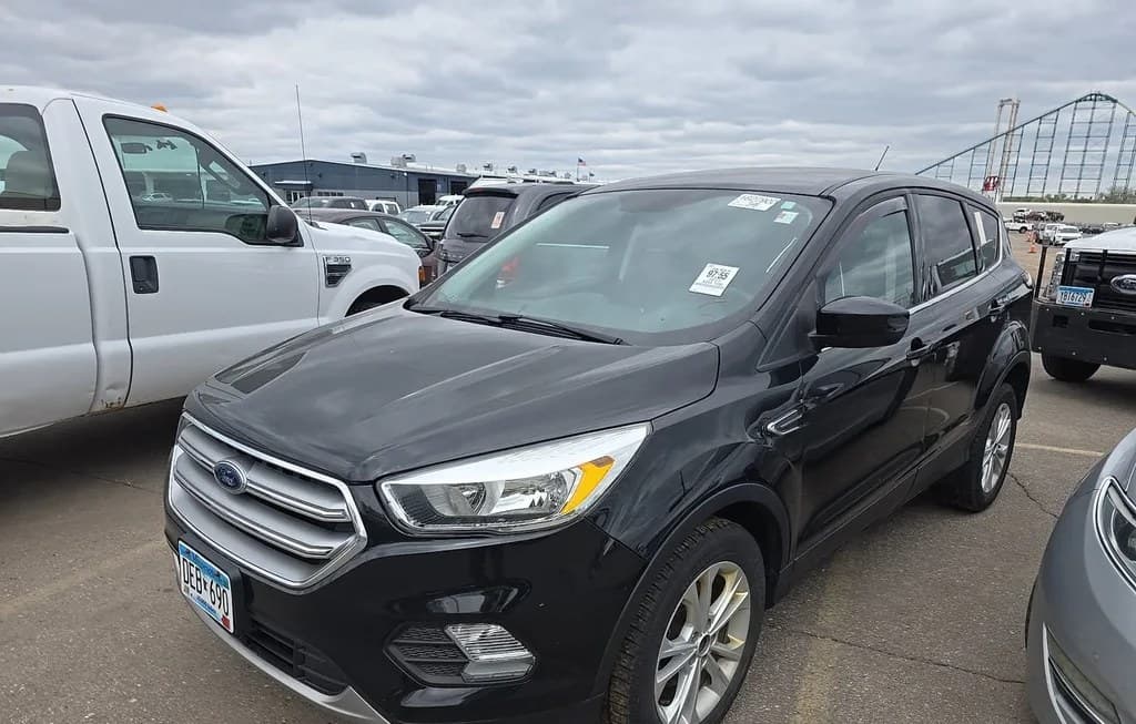 2017 FORD ESCAPE SE