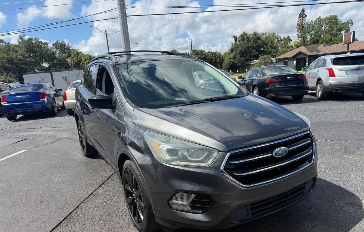 2017 FORD ESCAPE SE 3
