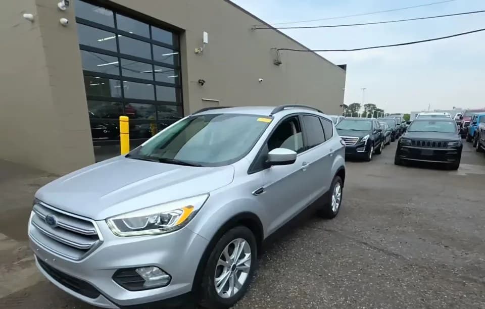2017 FORD ESCAPE SE 2