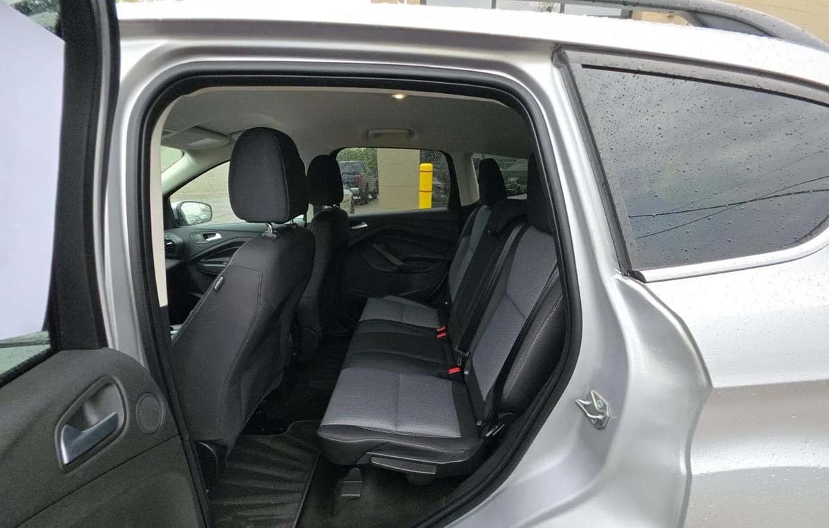 2017 FORD ESCAPE SE 7