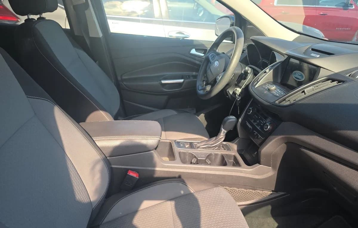2017 FORD ESCAPE SE 5