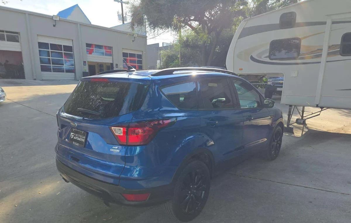 2019 FORD ESCAPE SE 4
