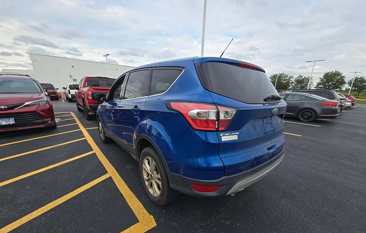 2017 FORD ESCAPE SE 3