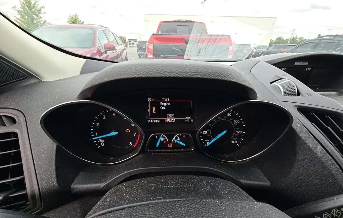 2017 FORD ESCAPE SE 6