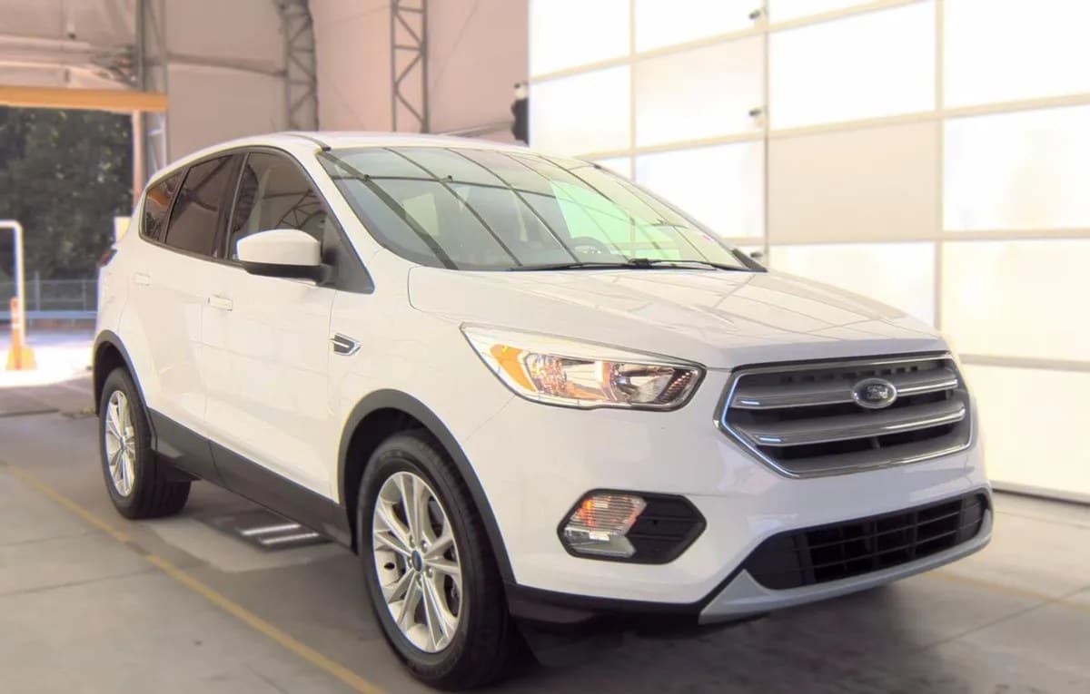 2019 FORD ESCAPE SE 4