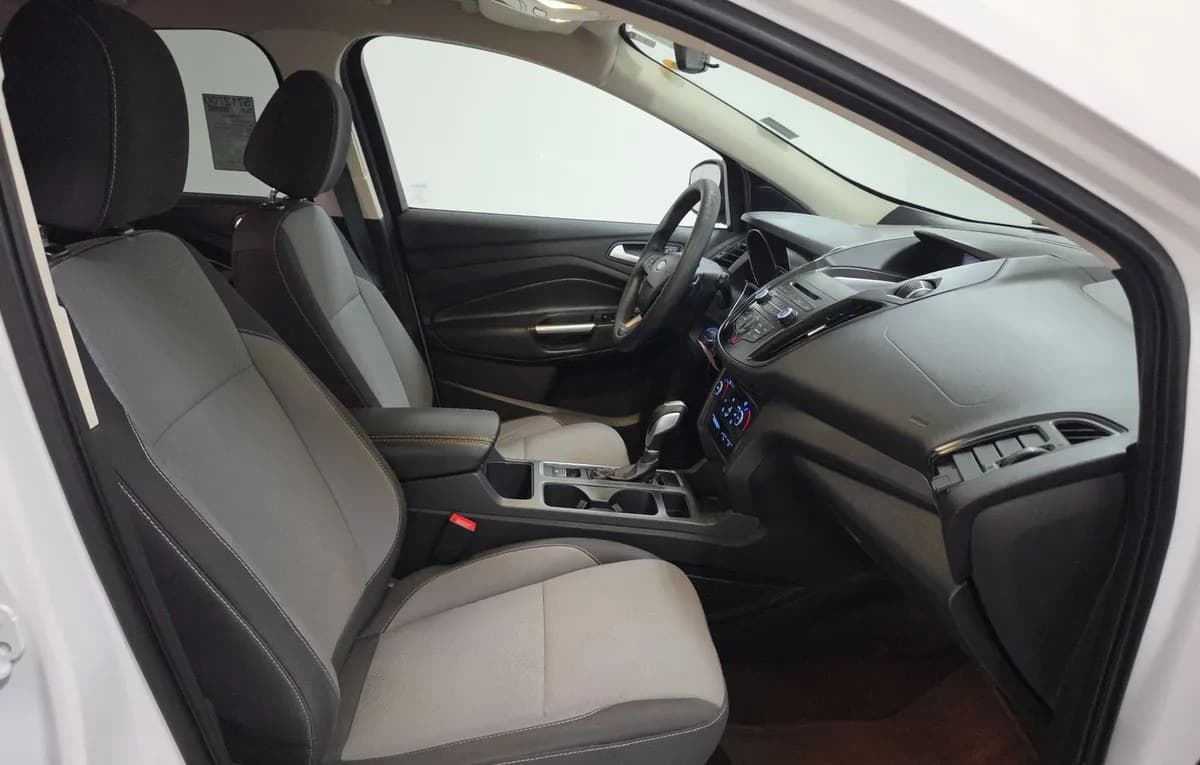 2017 FORD ESCAPE SE 5