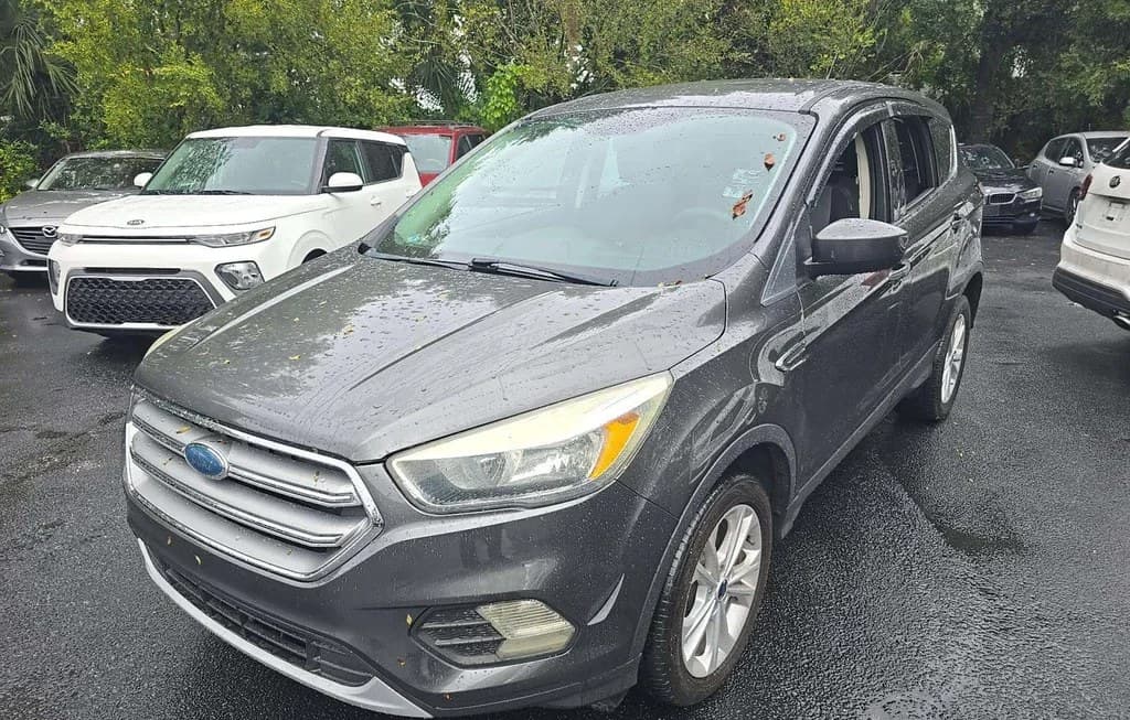 2017 FORD ESCAPE SE