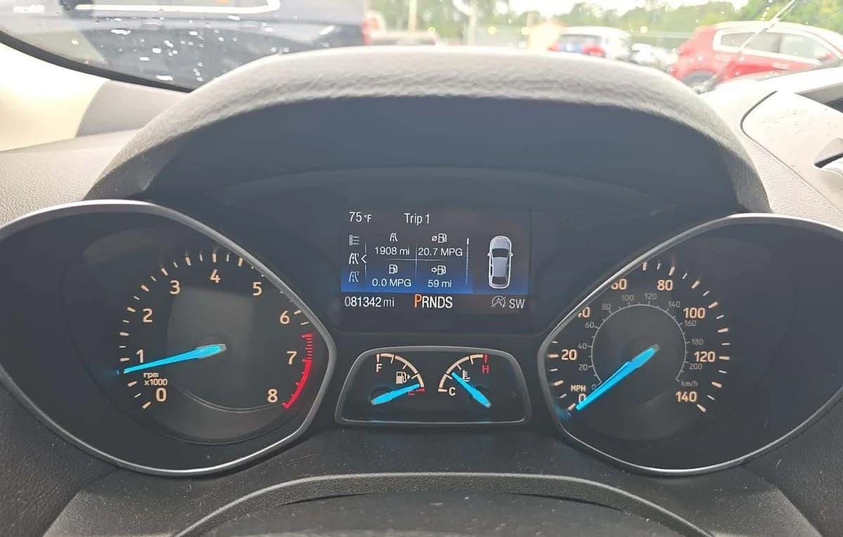 2017 FORD ESCAPE SE 6