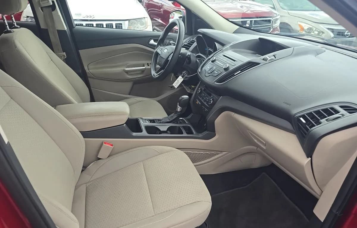 2017 FORD ESCAPE SE 5