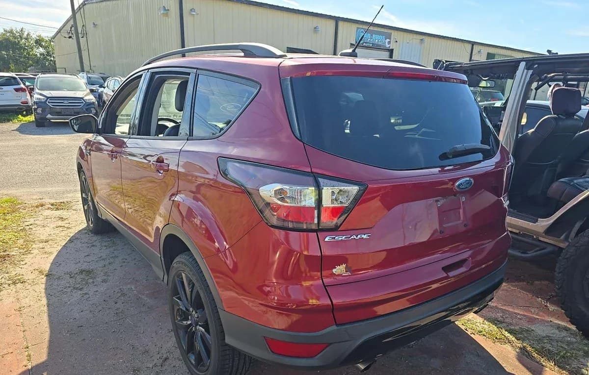 2017 FORD ESCAPE SE 3