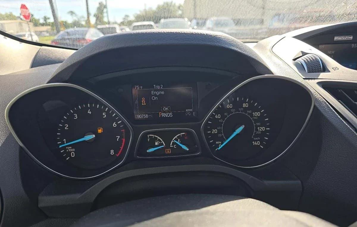 2017 FORD ESCAPE SE 6