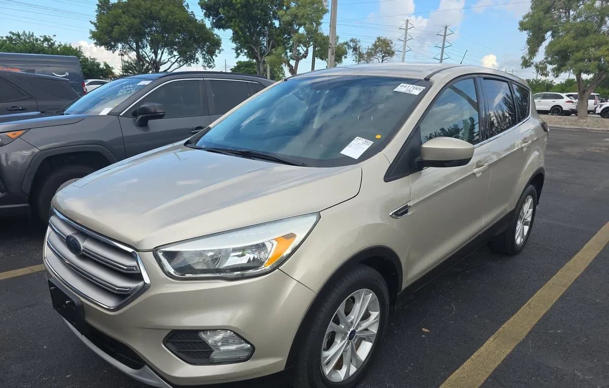 2017 FORD ESCAPE SE 2
