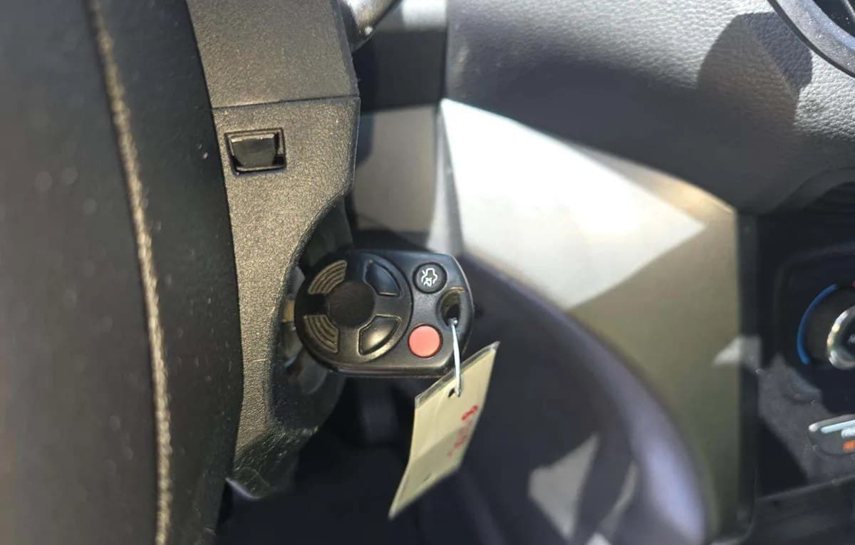 2017 FORD ESCAPE SE 4