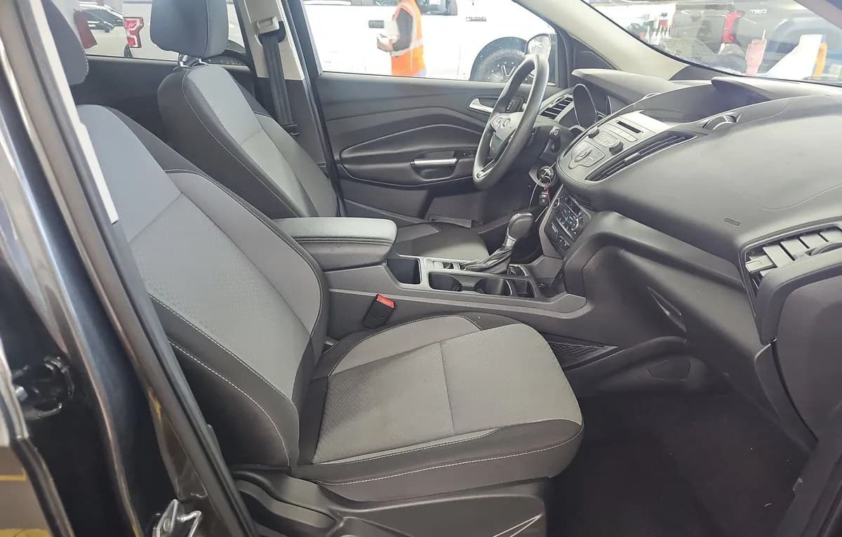 2017 FORD ESCAPE SE 5