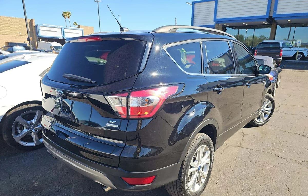 2018 FORD ESCAPE SE 4