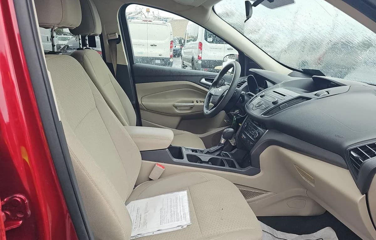 2017 FORD ESCAPE SE 4