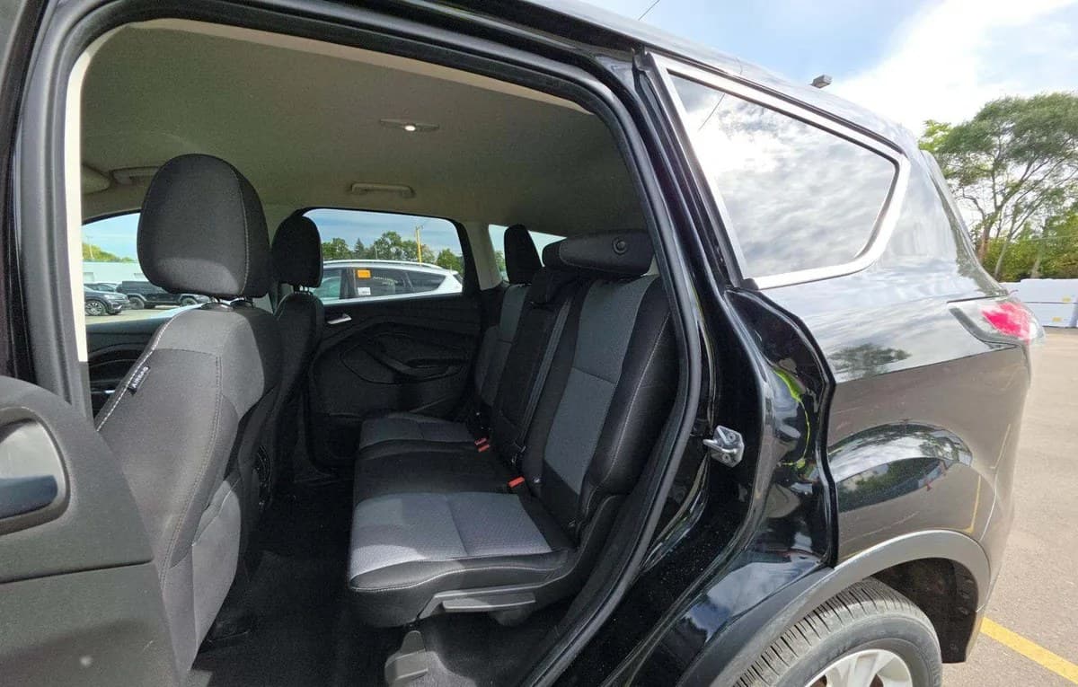 2017 FORD ESCAPE SE 7