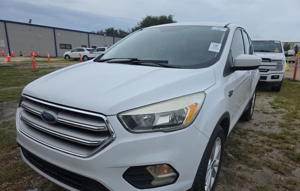 2017 FORD ESCAPE SE