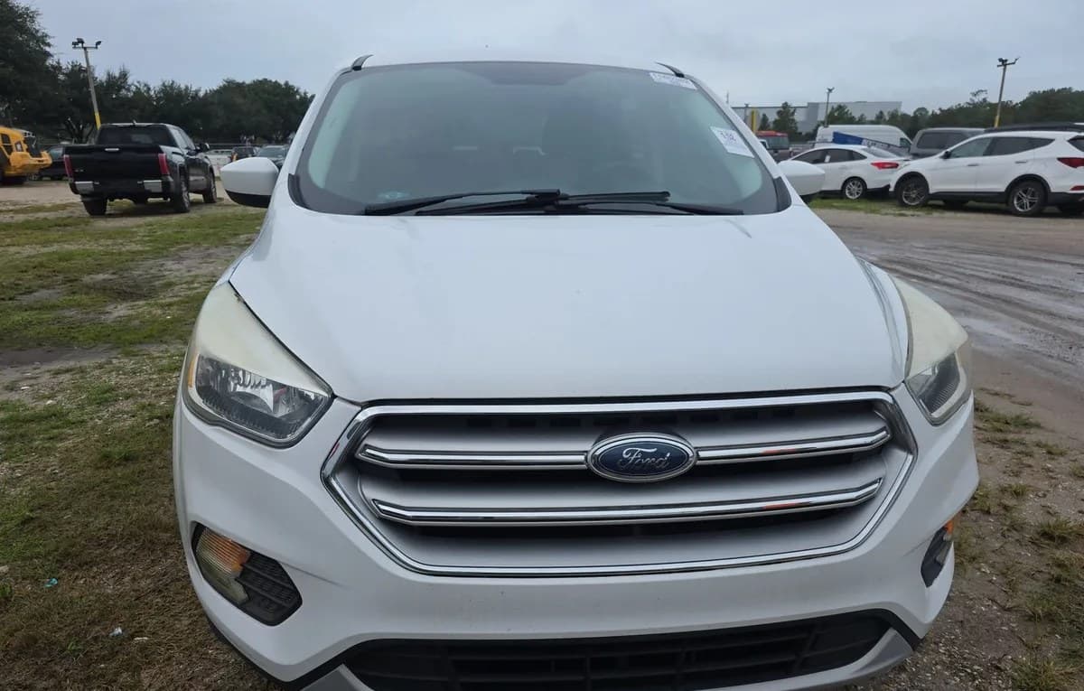 2017 FORD ESCAPE SE 3