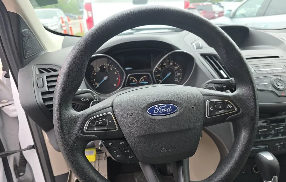 2017 FORD ESCAPE SE 7