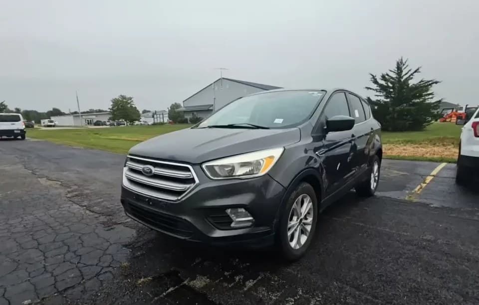 2017 FORD ESCAPE SE 2