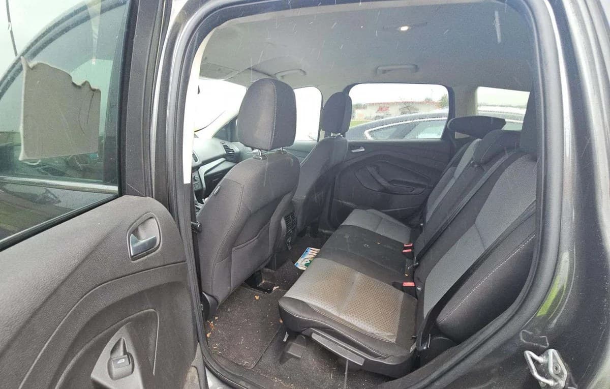 2017 FORD ESCAPE SE 7