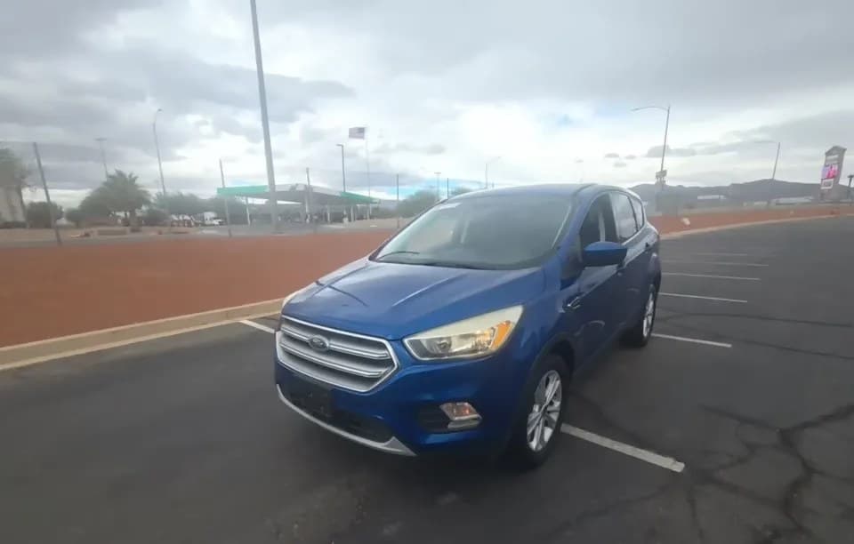 2017 FORD ESCAPE SE 2